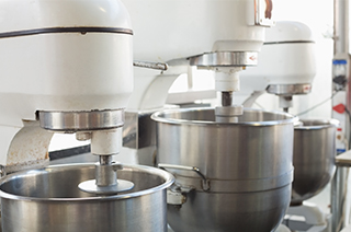 Motor brakes for commercial foodservice equipment